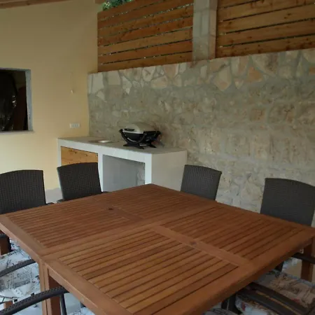 Lada Apartman Orebić